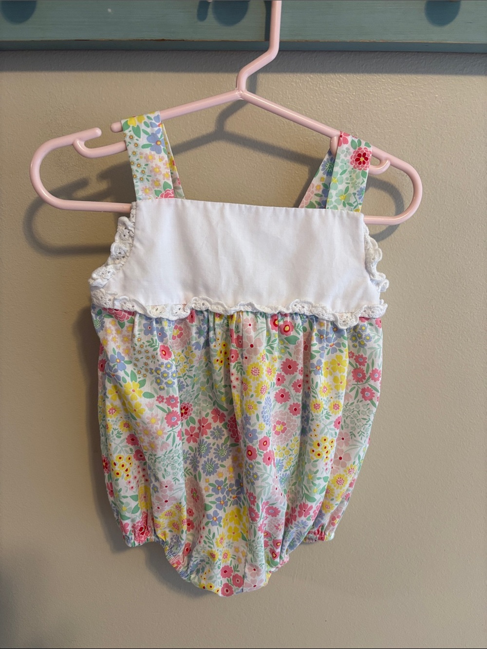 The Beaufort Bonnet Company Floral Bubble Romper 6/12M Lace Eyelet Trim Kids